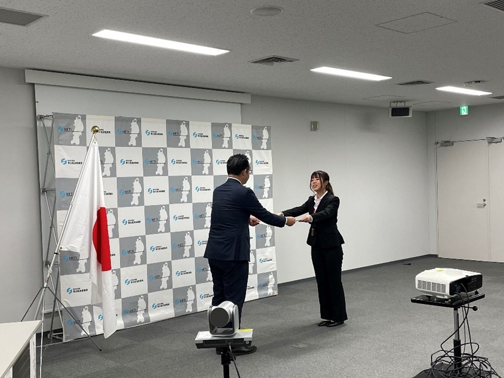 表彰状授与の様子